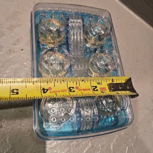 Chill Balls Ice Cubes with Storage Case Barware Wine Ware Reuable Ice Cubes - Picture 4 of 4